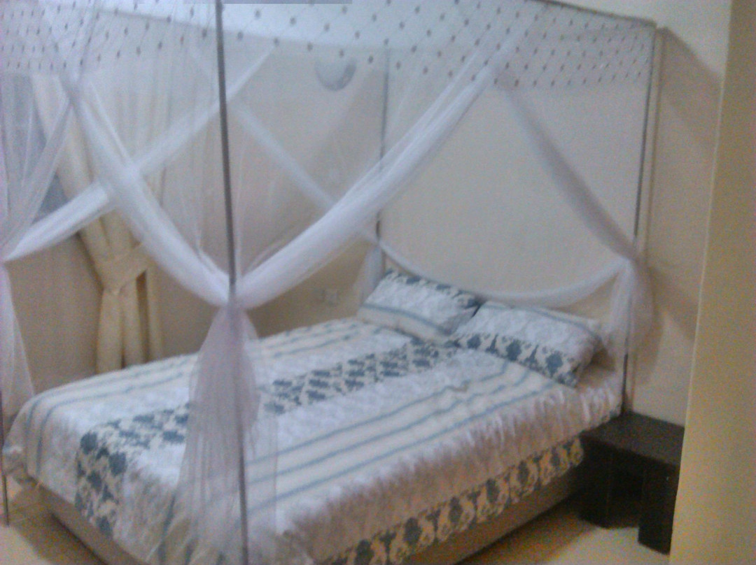 Home Up Guesthouse主图