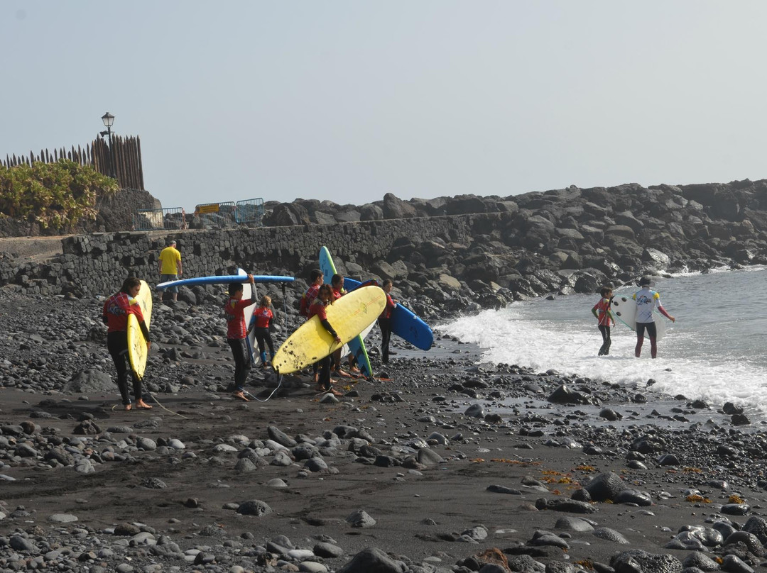 La Marea Surf School-德拉克鲁兹索尔港必去景点