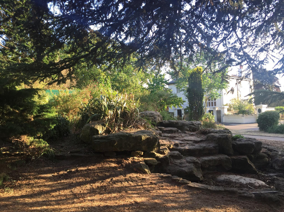 Claremont Gardens (Surbiton town centre)景点图片