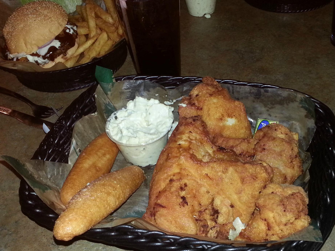 Cross Country Bar and Grill