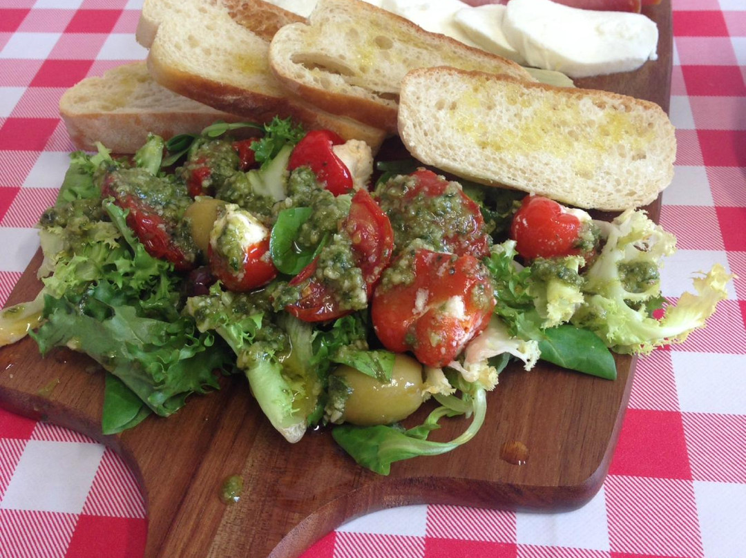 Darwen餐馆和美食-Deli Carlo - Salumeria Italiano