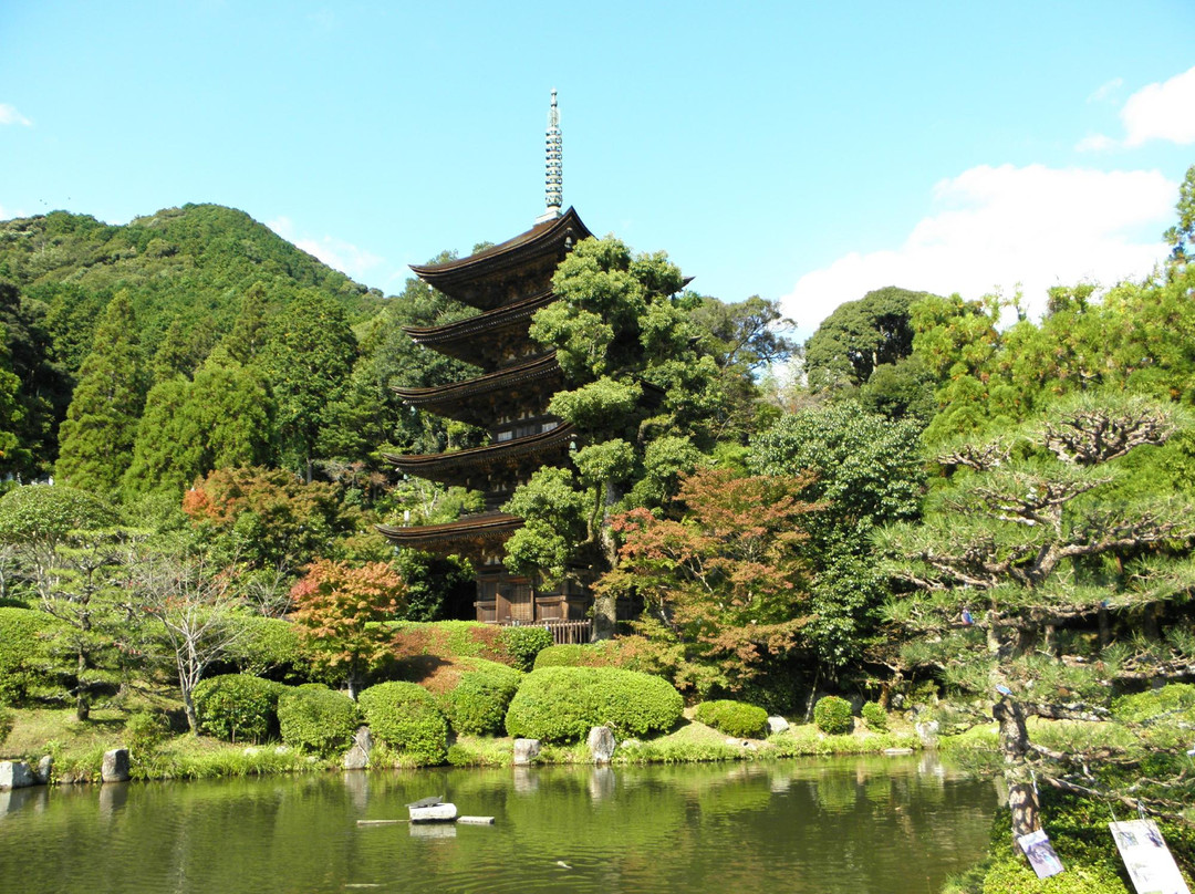 Ruriko Temple Five-Story Pagoda景点图片