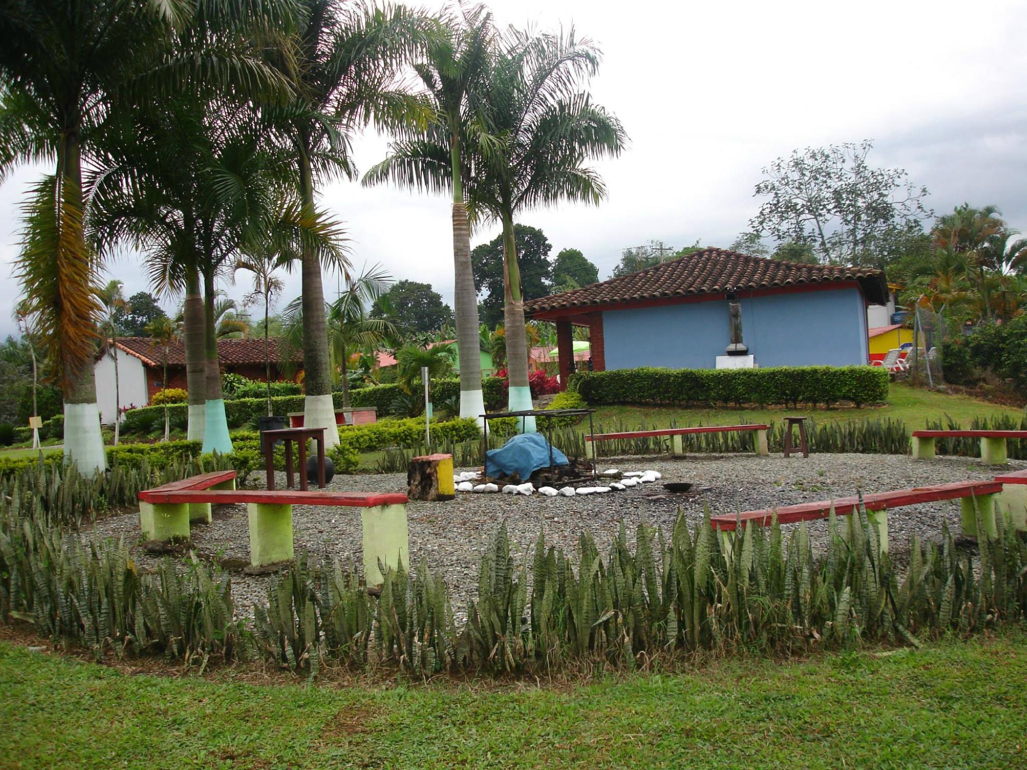Hotel Campestre Tucanes-浴室