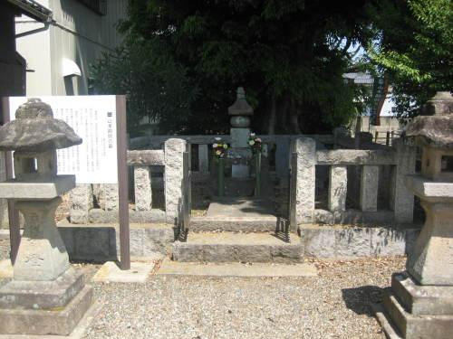 Kansuke Yamamoto's Grave-丰川市必去景点