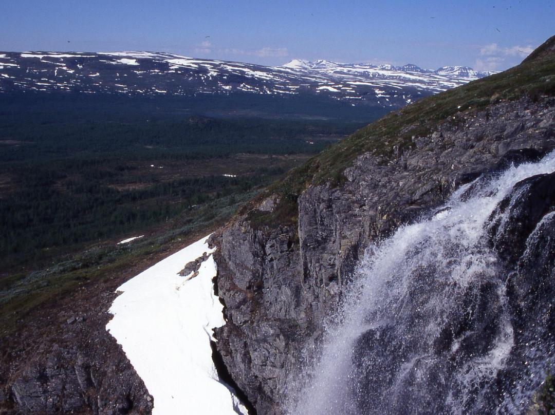 Enontekiö旅游景点-Kitsiputous Falls
