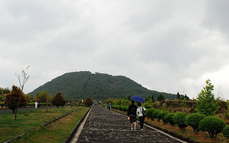 腾冲火山群景点图片