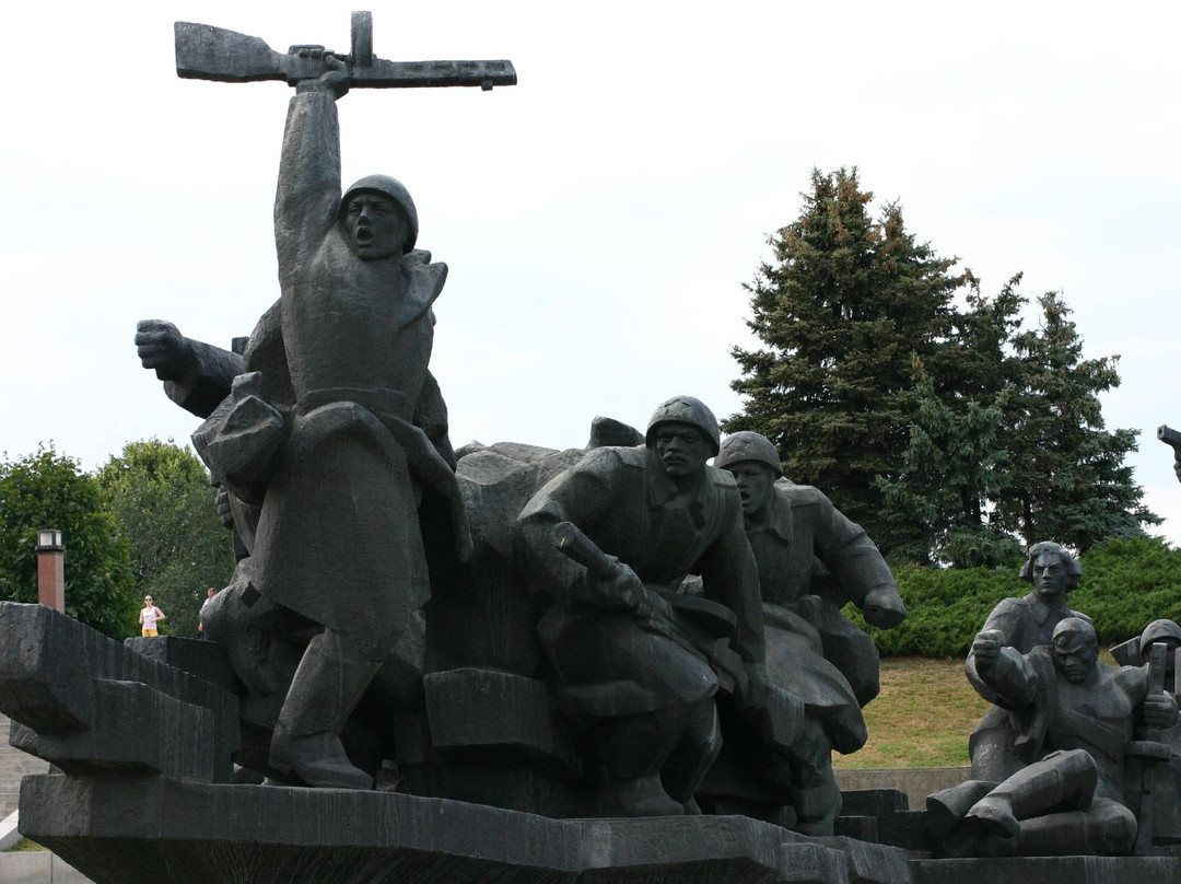 The Motherland Monument-基辅必去景点