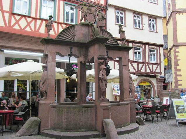 Engelsbrunnen-沃特海姆必去景点