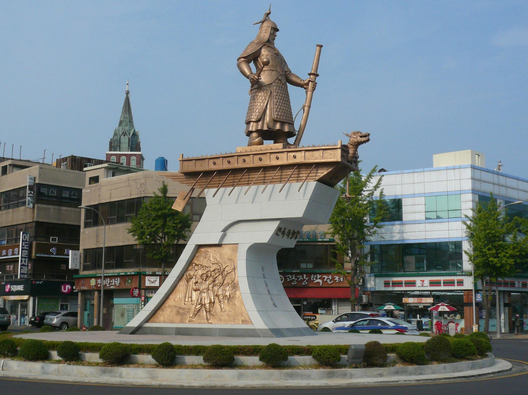 Yi Sun Shin Square-丽水市必去景点