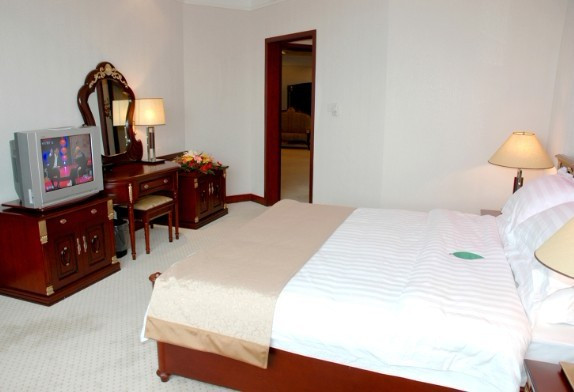 古阳国际大酒店主图