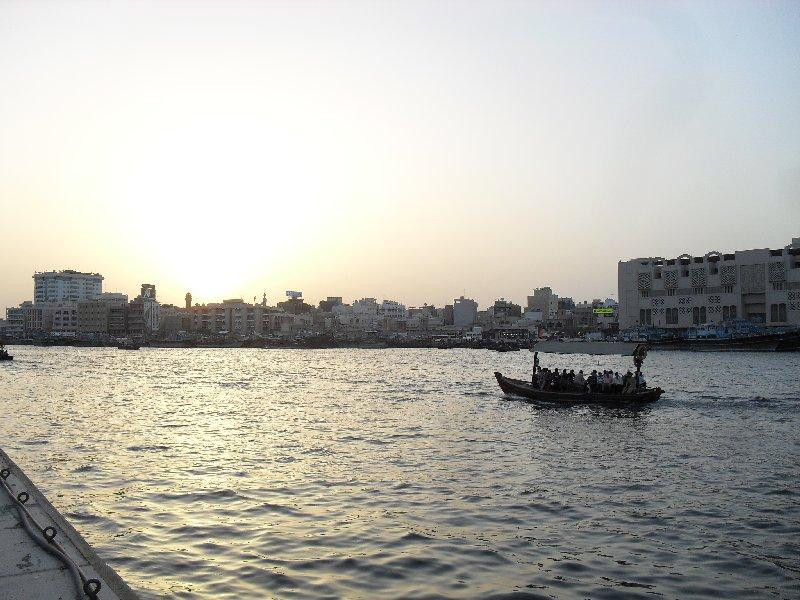 迪拜河Abra木船码头-迪拜必去景点