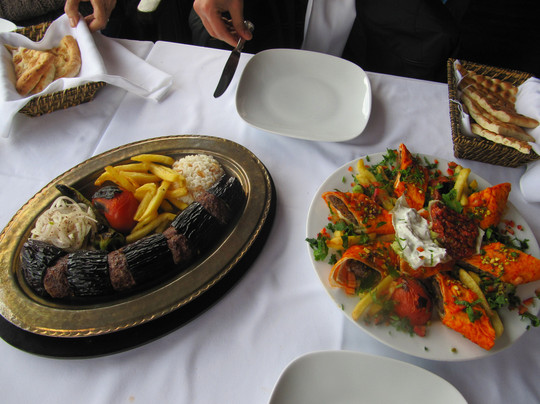 Omar Restaurant主图