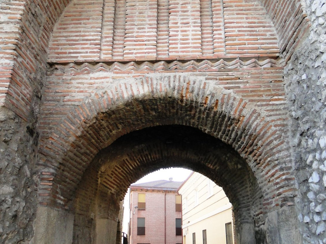 Arco de la Villa景点图片