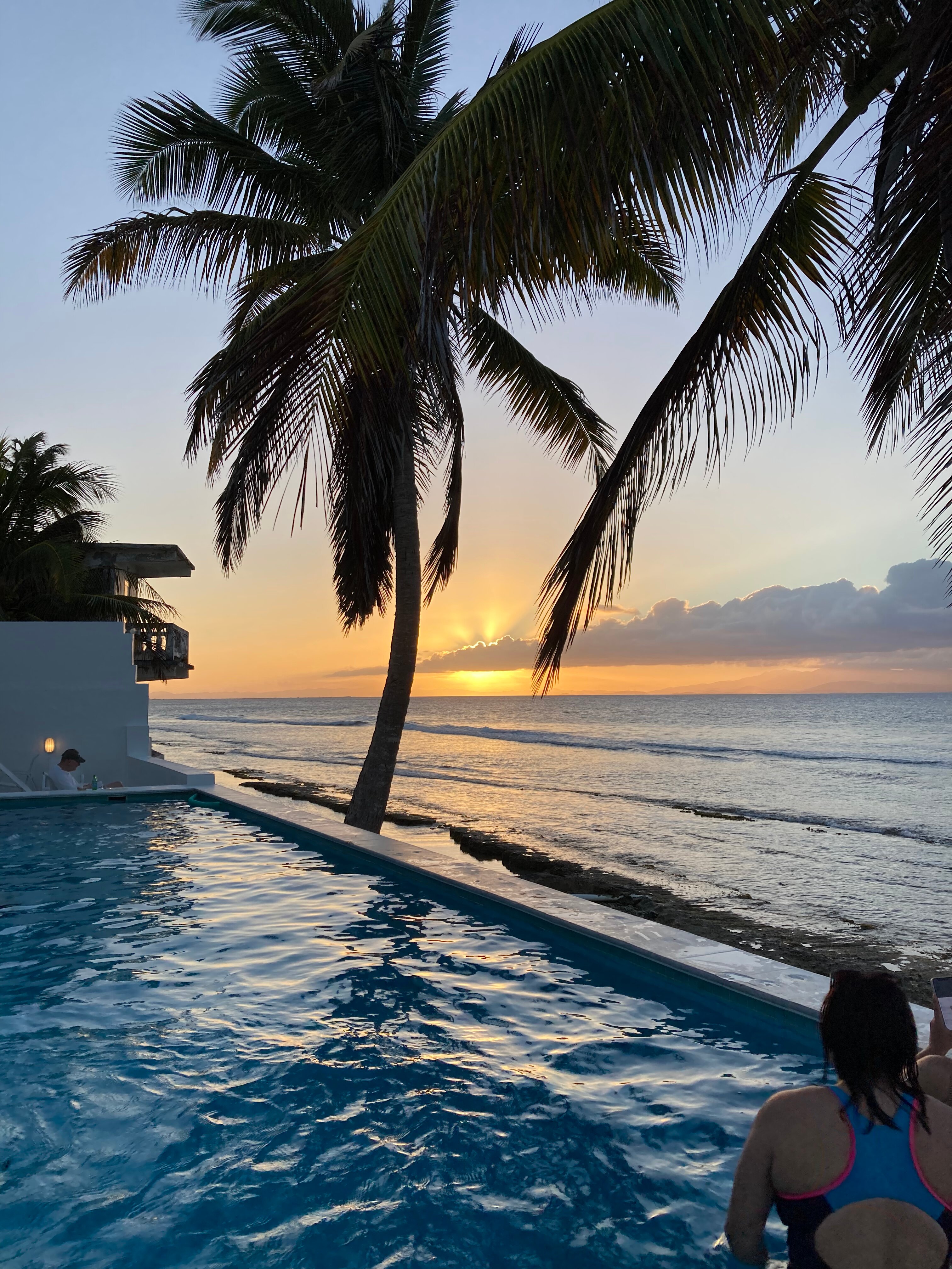 Bravo Beach Hotel-官方