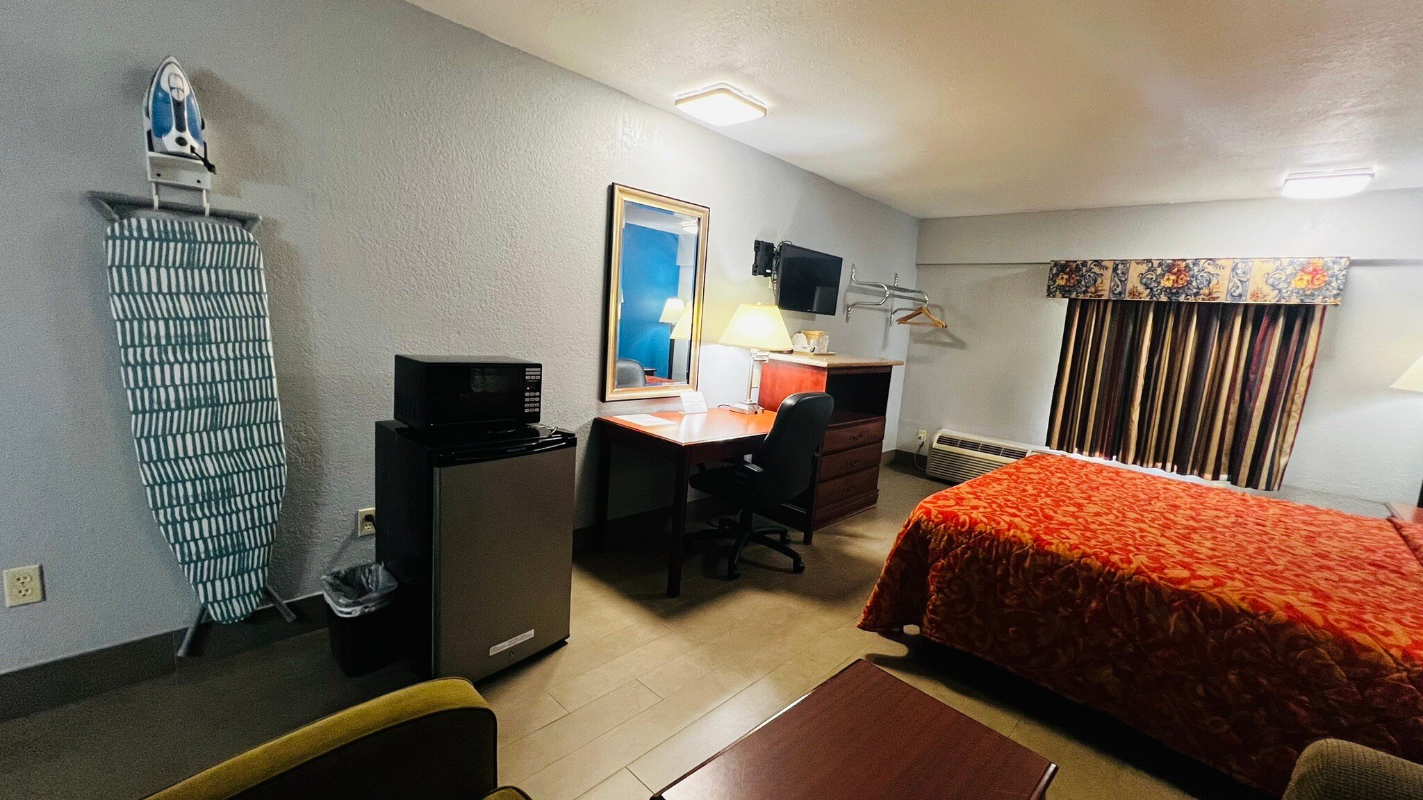 Holiday Lodge & Suites McAlester-官方