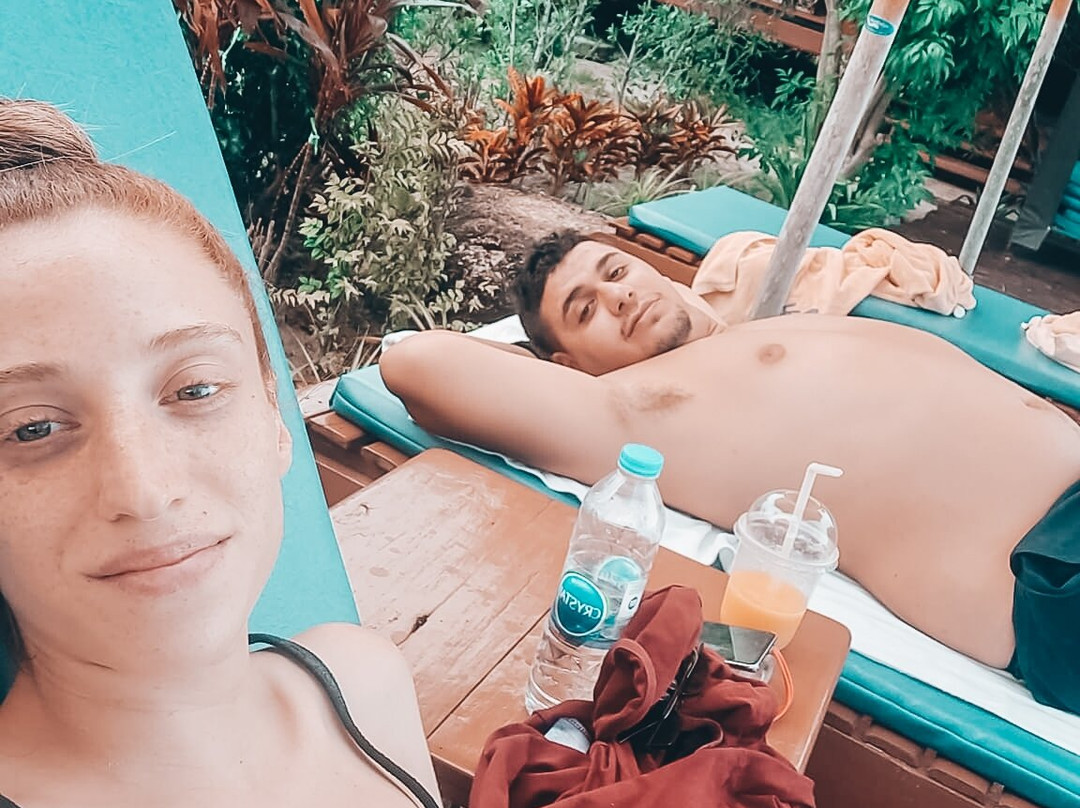 平昌海滩度假酒店主图