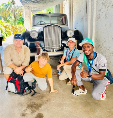 KIB tours and safaris-石头城必去景点