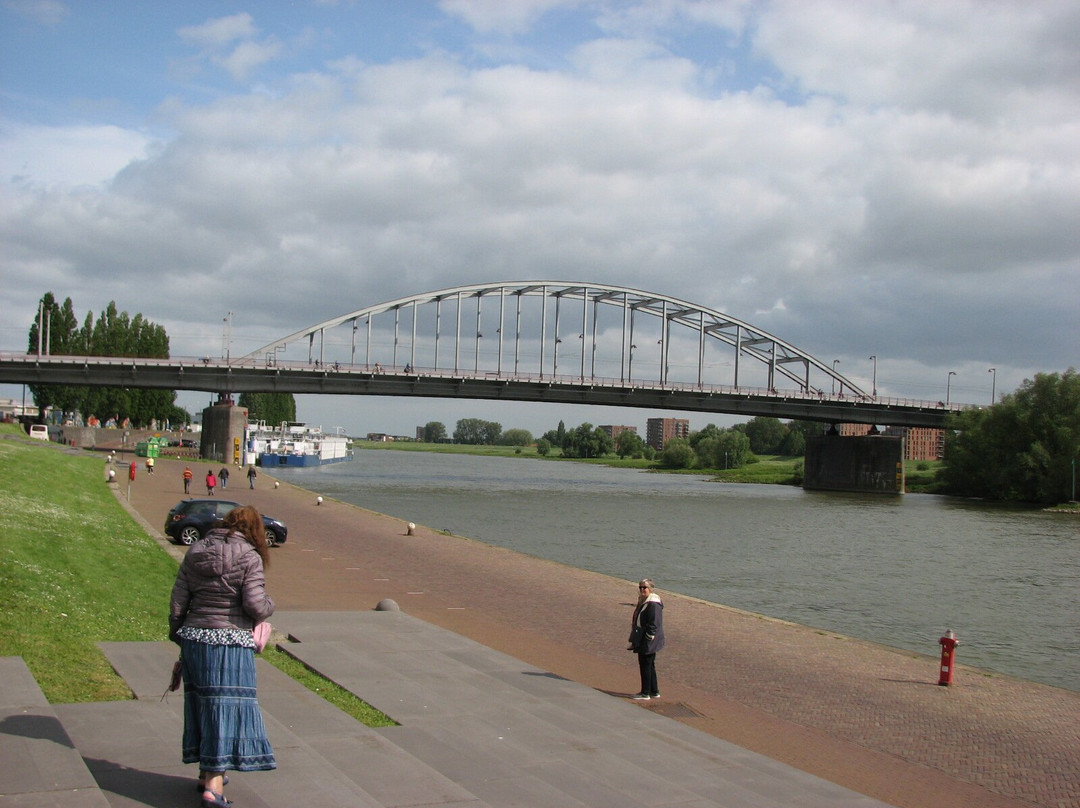 The John Frost Bridge - John Frostbrug景点图片