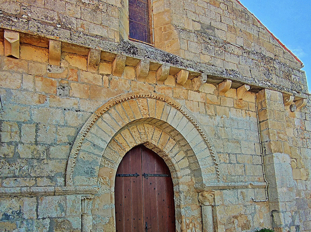 Église Sainte-Radegonde à Les Fosses景点图片