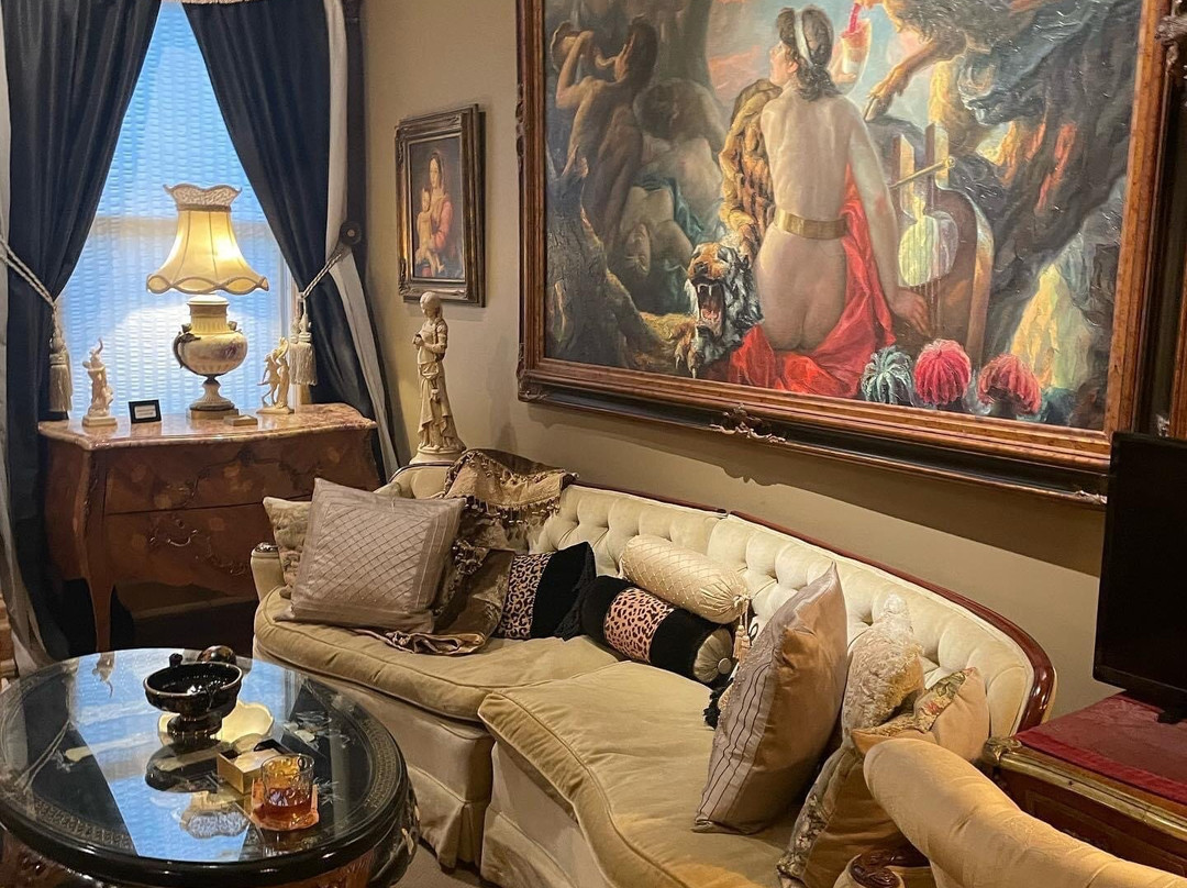 South Broadway Manor主图