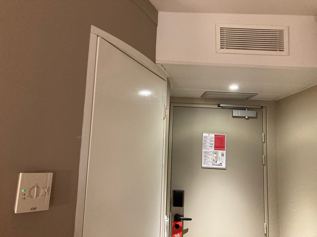 宜必思特鲁瓦中心酒店主图