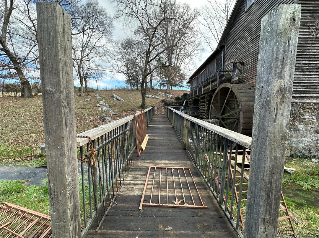Blowing Cave Mill-塞维尔维尔必去景点
