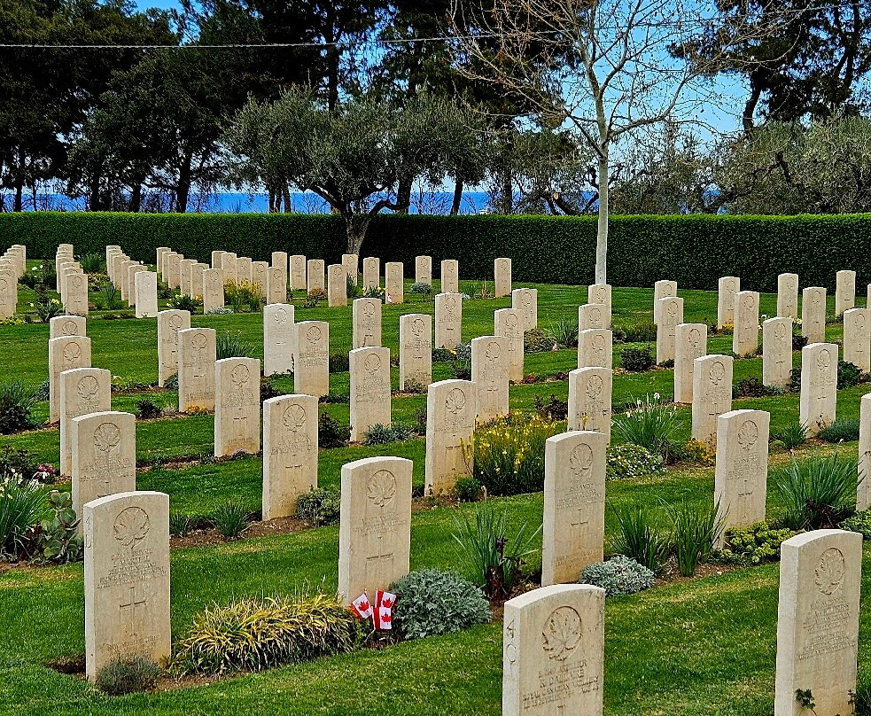 Moro River Canadian War Cemetery景点图片