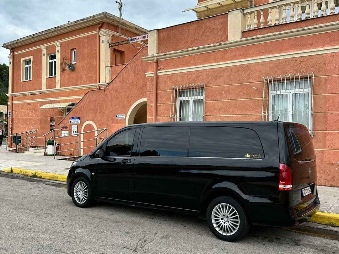 Aristotelis Vradis V.I.P luxury transfers景点图片