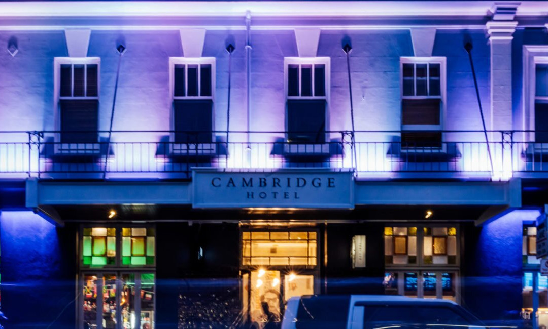 剑桥饭店主图