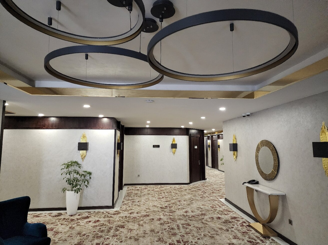 Regal Stay Hotel主图