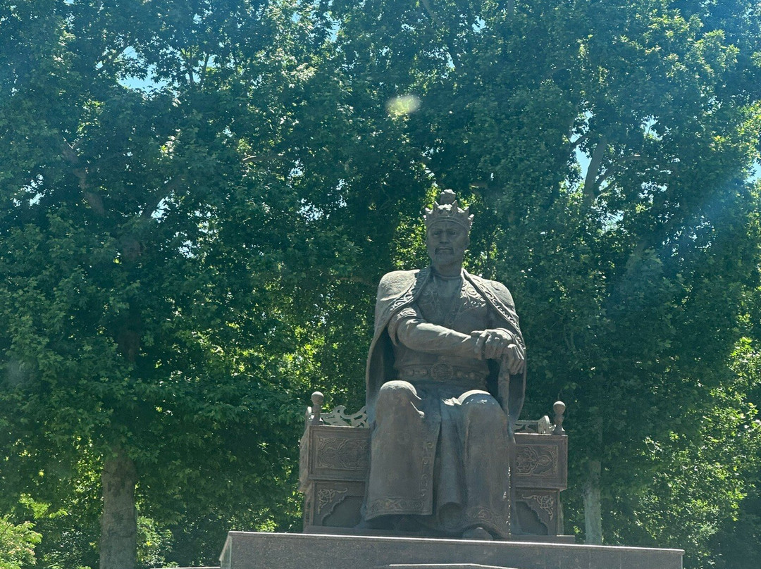 Statue of Amir Temur-撒马尔罕必去景点