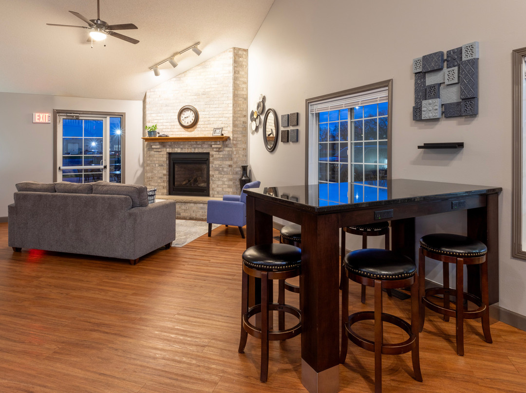 Paynesville Inn And Suites主图