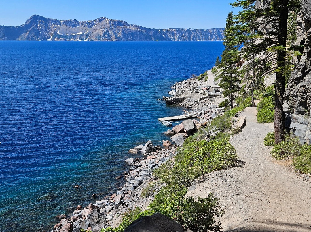 Cleetwood Cove Trail景点图片