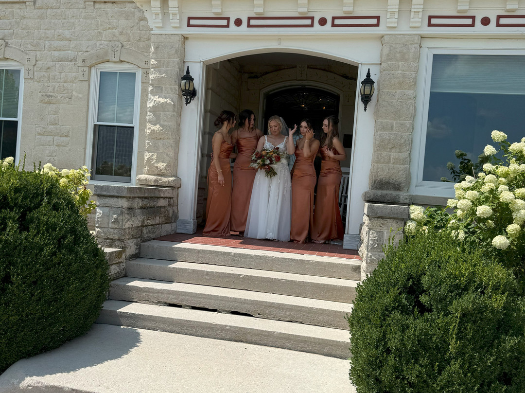 Clover Cliff Ranch Bed and Breakfast主图