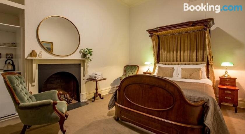 American Hotel主图