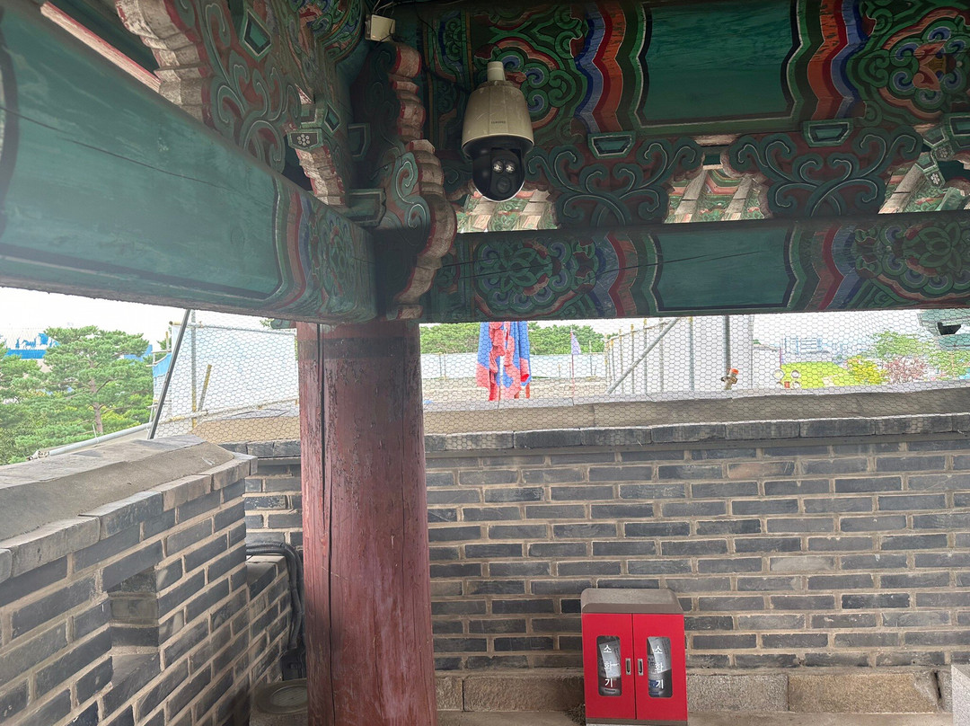Changryongmun Gate-水原市必去景点
