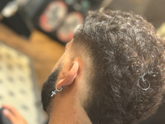 Barber & Booze-瓦拉塔港必去景点