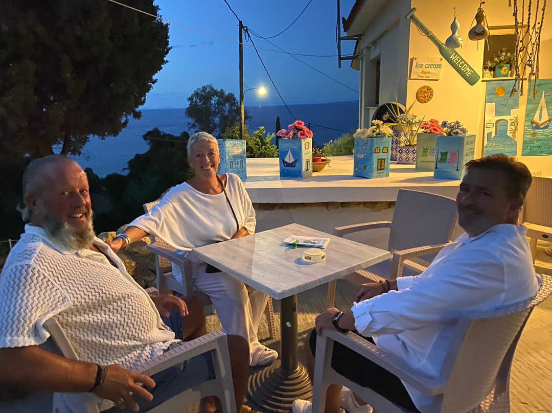 Thomas Elena Beach Bar-Argassi必去景点