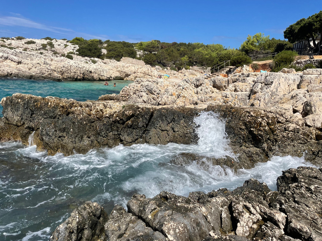 Alaties Beach-凯法利尼亚岛必去景点