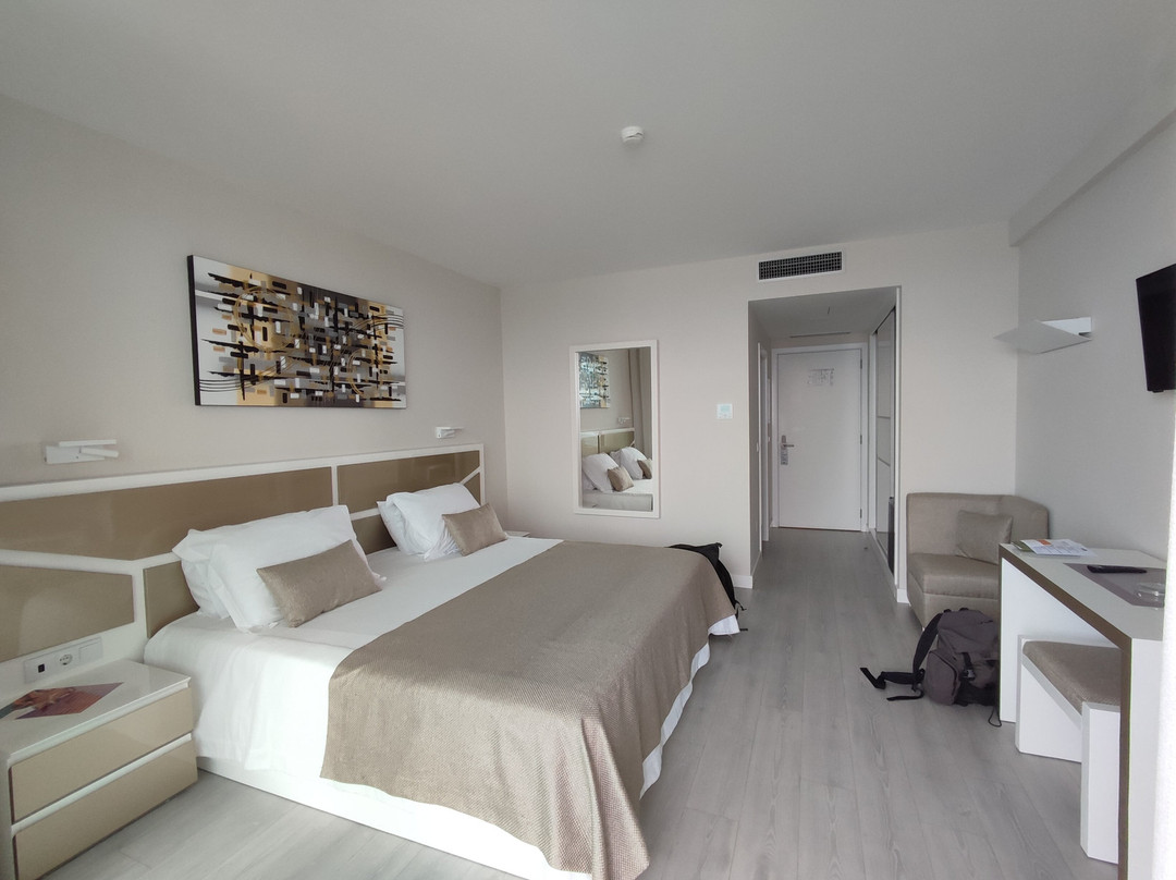 Calamar Hotel