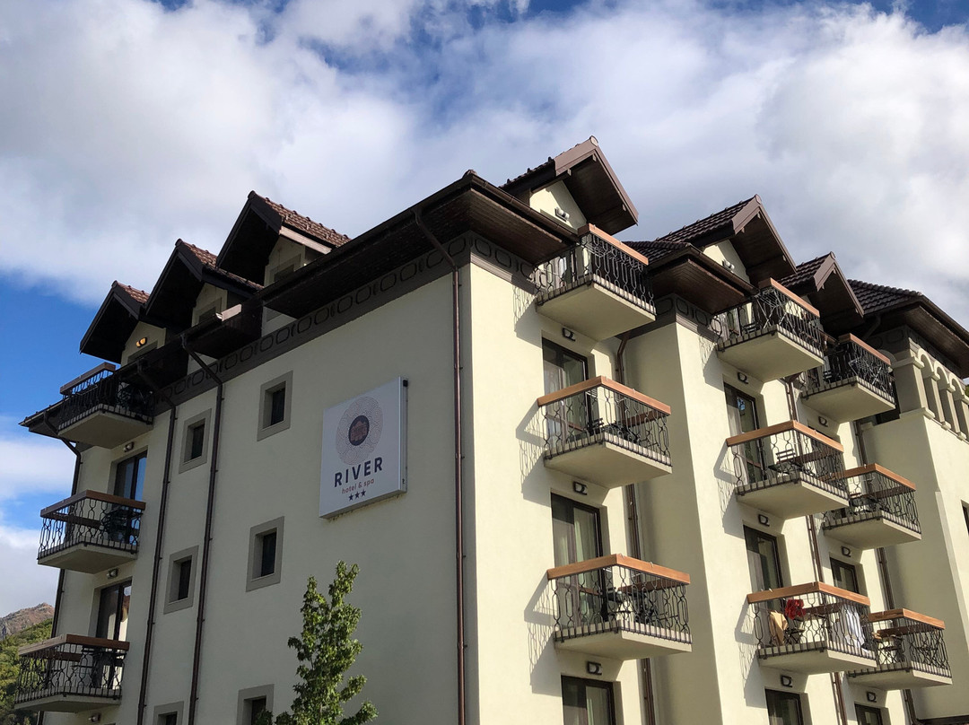 River Hotel & Spa主图