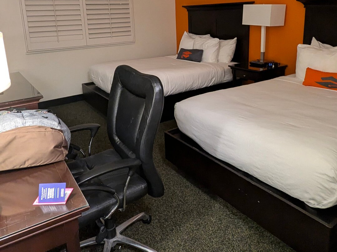 Collegian Hotel & Suites, Trademark Collection By Wyndham主图