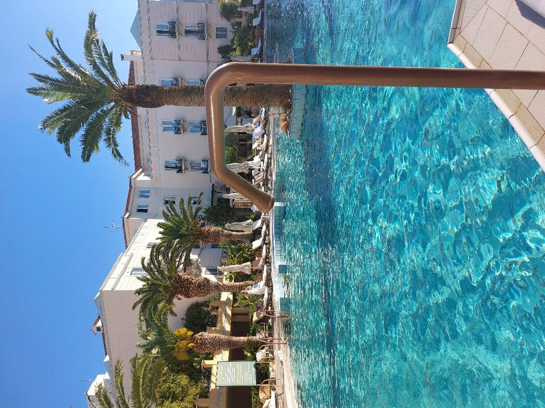 赛拉温泉与健身温泉浴酒店主图