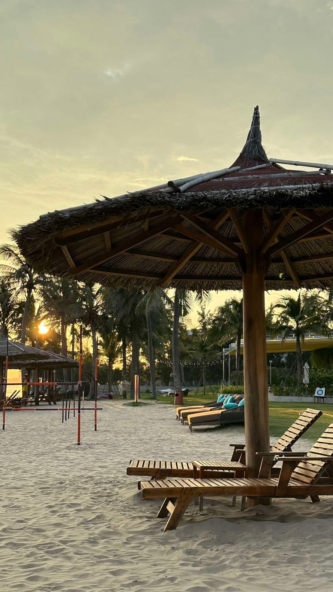 Dhawa Ho Tram-泳池