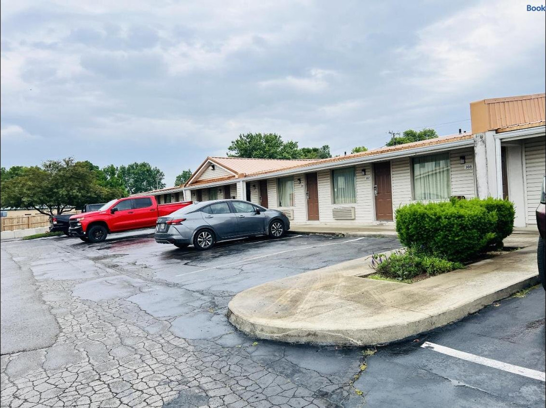 Cozy Garden Inn By OYO Hwy 40 Richmond