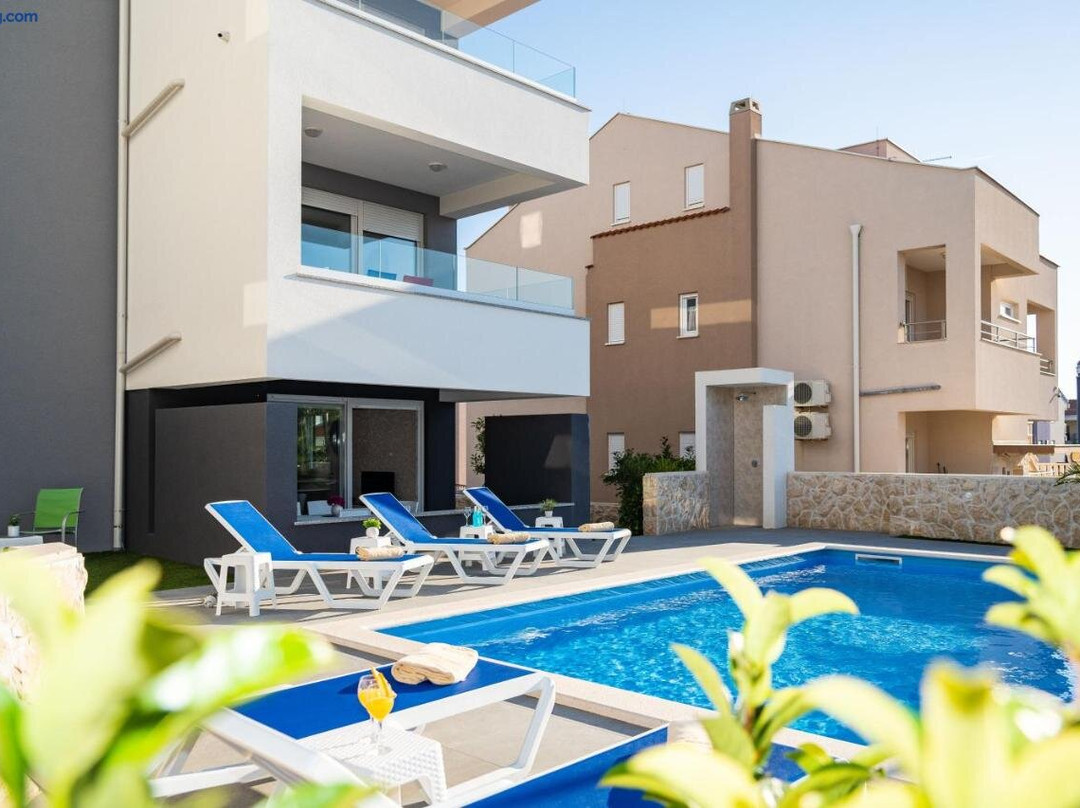 Sani Apartments
