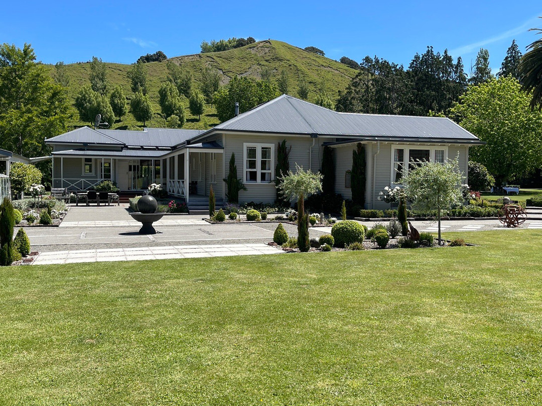 Whakapuni Station & Gardens景点图片