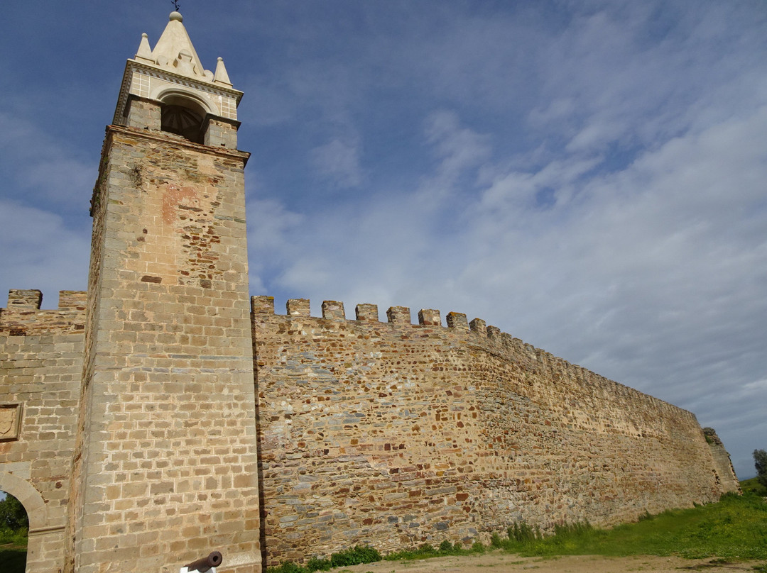 Castle of Mourão景点图片