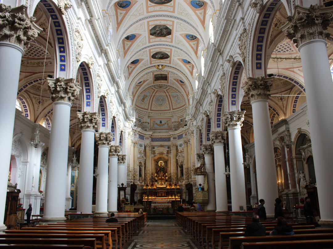 Chiesa di San Pietro-莫迪卡必去景点