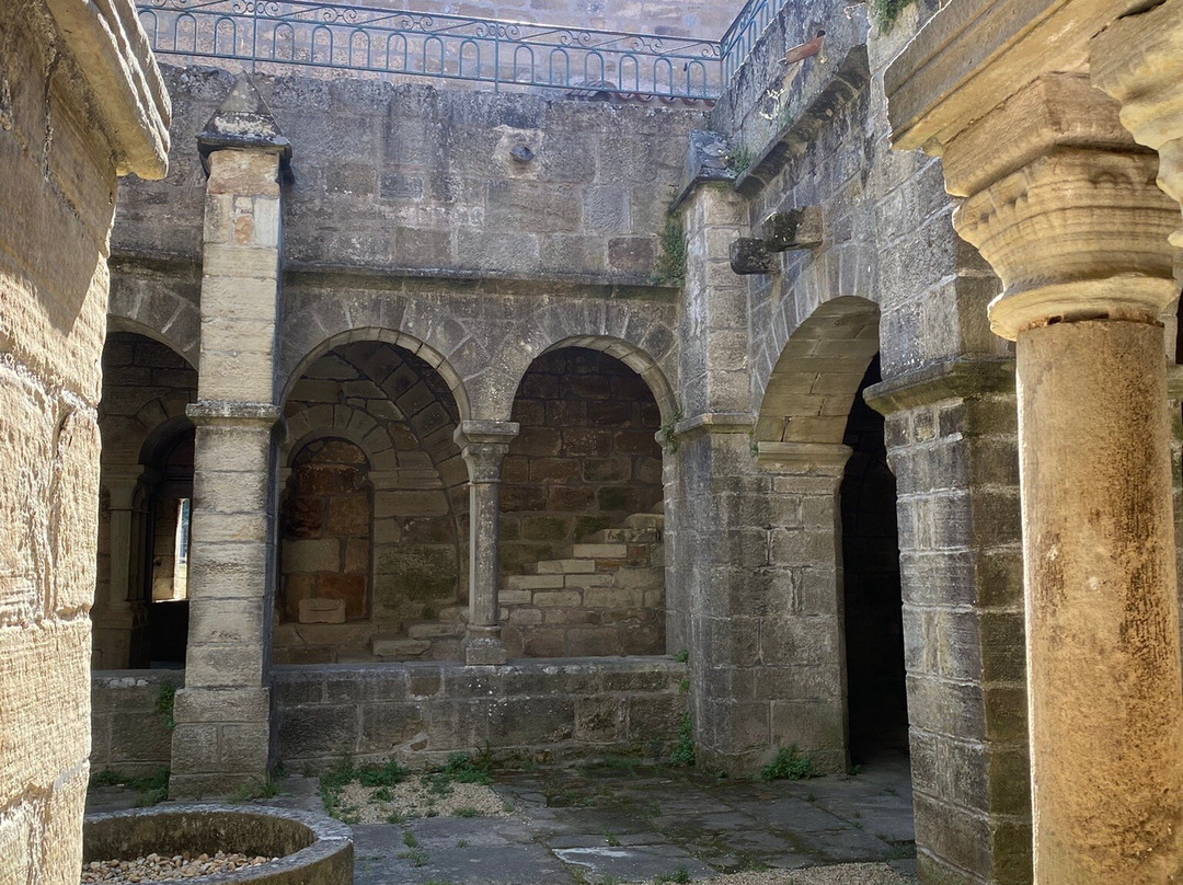 Prieuré Saint-Michel de Grandmont-Soumont必去景点